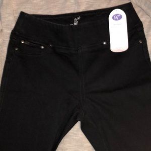 DG2 Black Super Stretch Comfort Waist Jegging